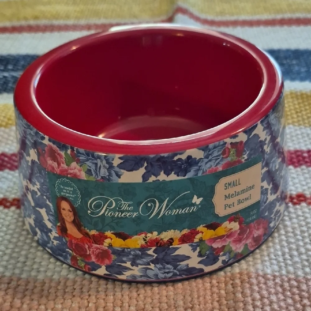 The Pioneer Woman Red and Blue Floral Pet Bowl